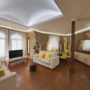 Monkeys Adriano & Terrace Apartment Seville